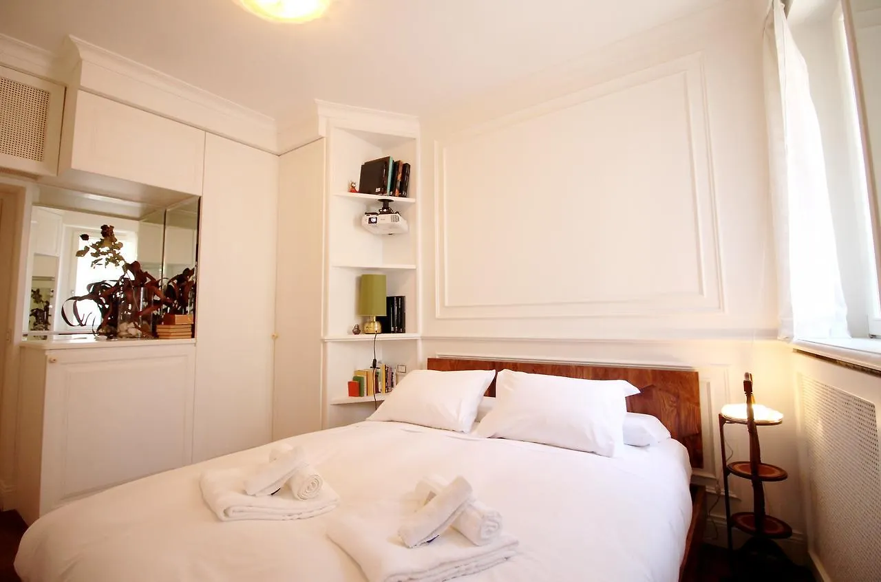 Gonfalone Charming Retreat Roma Italia